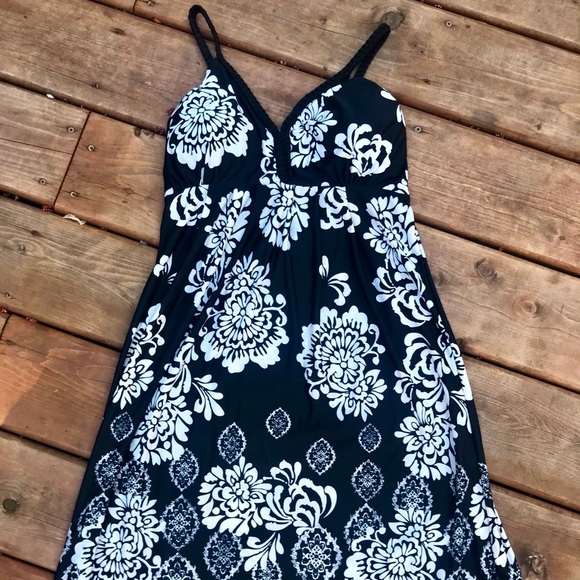 Summer dress - Picture 1 of 4